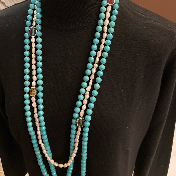 Turquoise bead knotted necklace. - Picture 10 of 16
